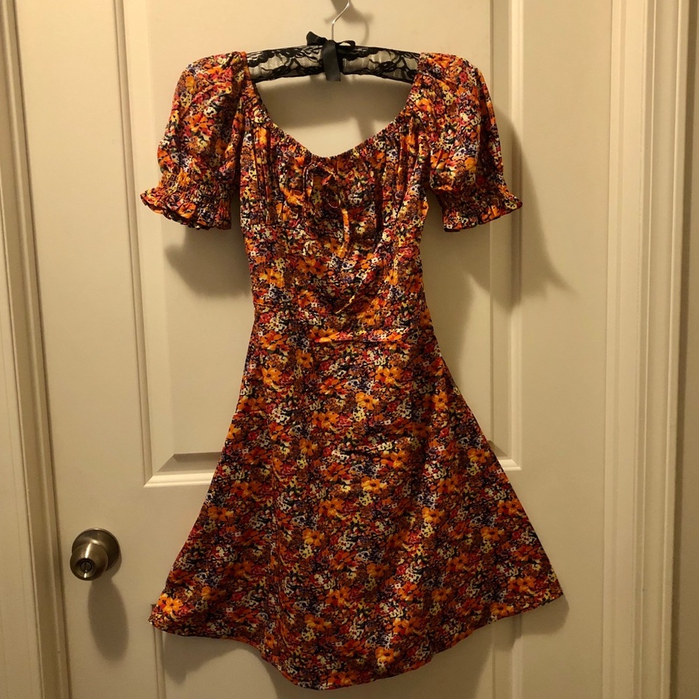 Puff sleeved floral print mini dress, BNWT